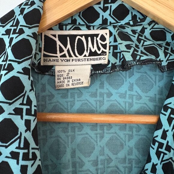 Diane Von Furstenberg | Original Silk Wrap Dress | Y2K - Picture 2 of 2